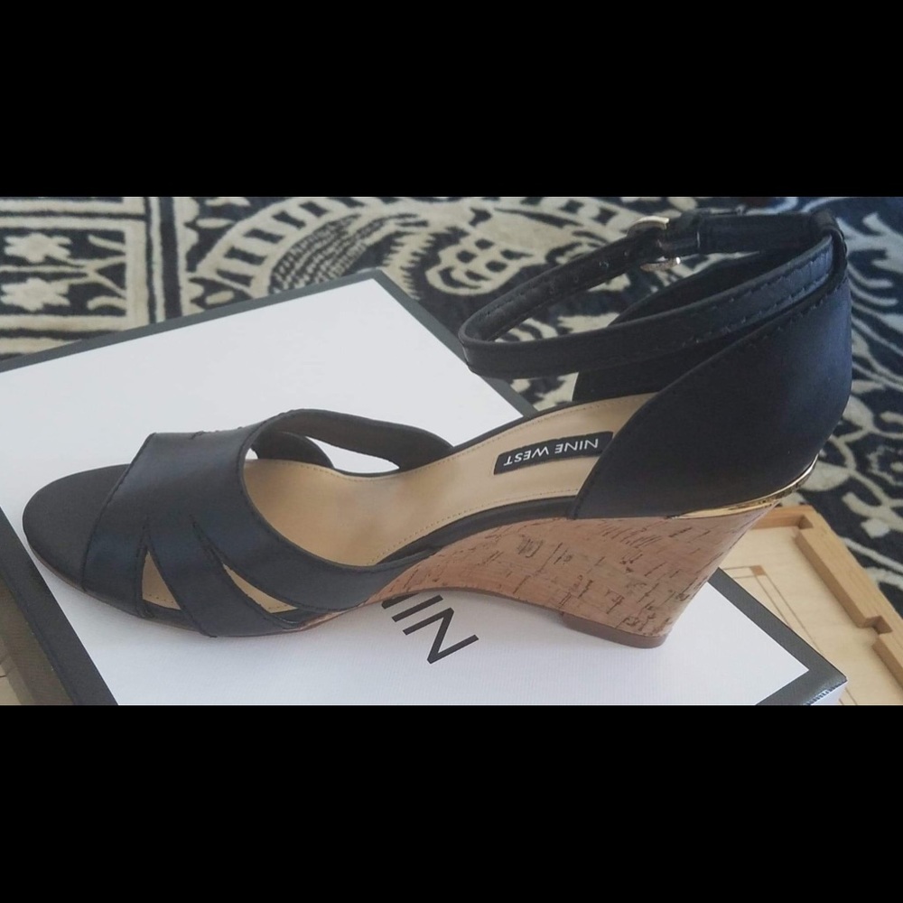 NINE WEST- Lilly Leather Open Toe Casual Platform